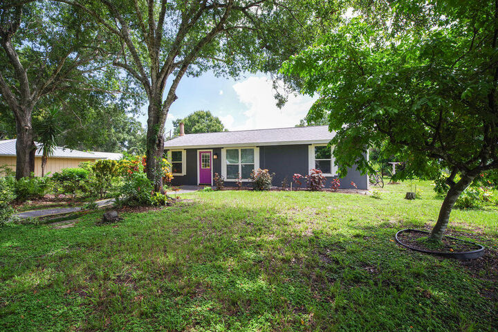 Property Photo:  2046 54th Avenue  FL 32966 
