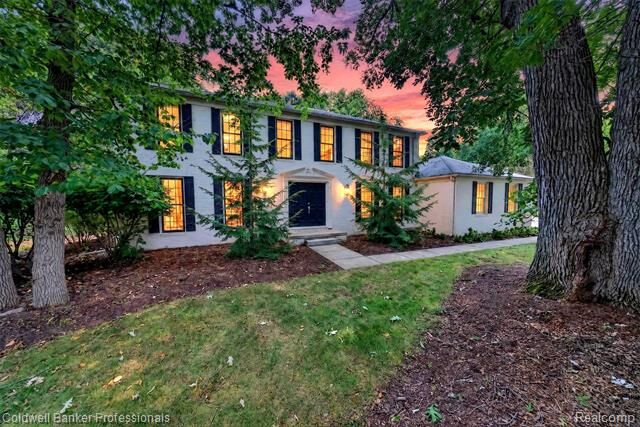 Property Photo:  4133 Shore Crest Drive  MI 48323 