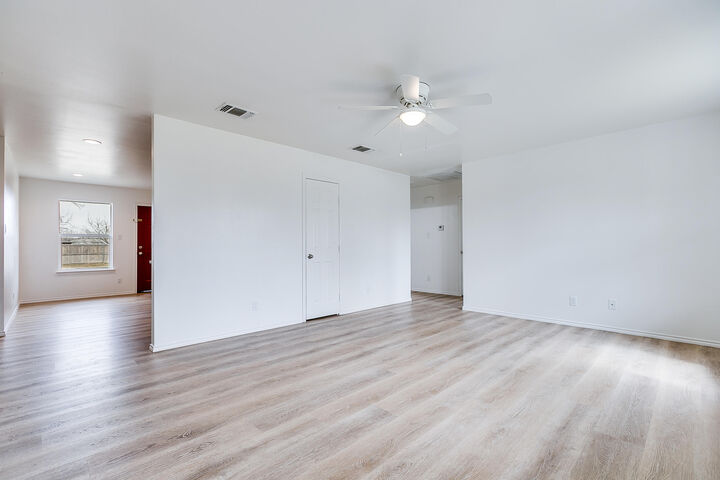 Property Photo:  254 E 23rd Street  TX 76903 