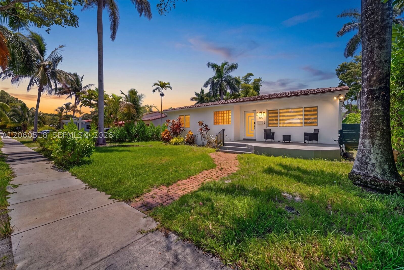 Property Photo:  1532 Fletcher St  FL 33020 