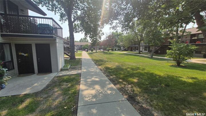 Property Photo:  66 Gore Place  SK S4T 7S4 