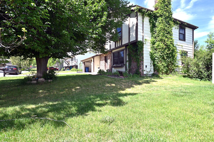 Property Photo:  1993 Colonial Drive  WY 82801 