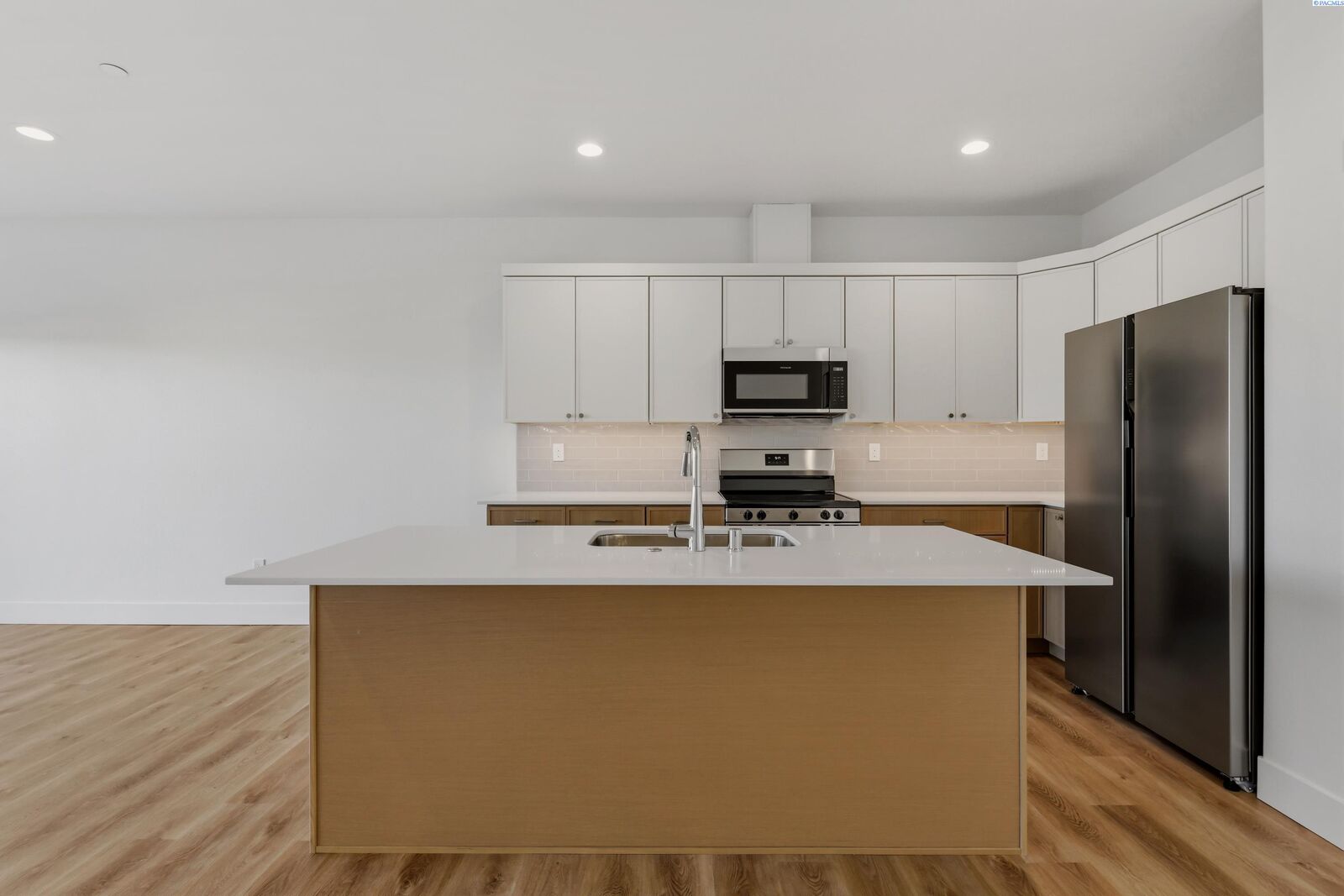 Property Photo:  4513 Road 114  WA 99301 