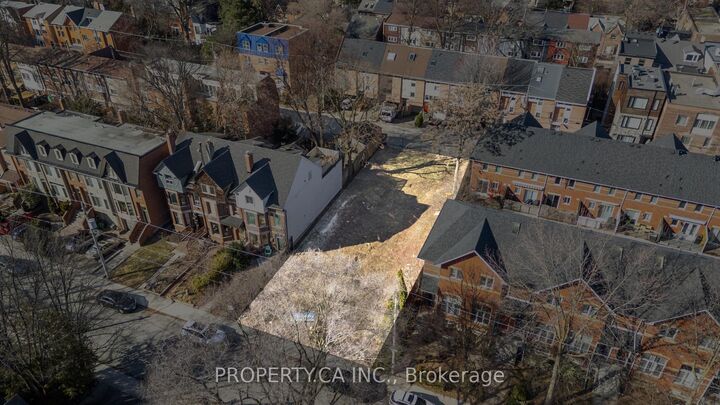 Property Photo:  240 Berkeley Street  ON M5A 2X4 