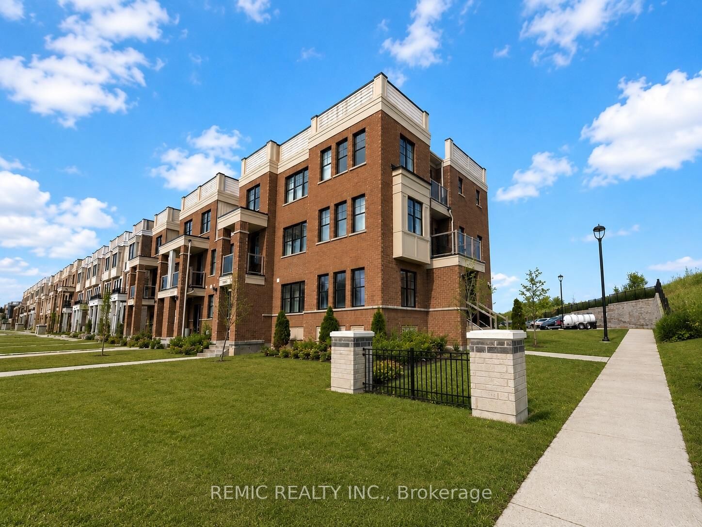 Property Photo:  1423 Green Road  ON L1C 7E8 