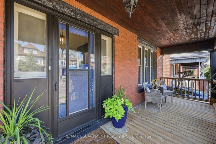 Property Photo:  70 Gage Avenue S  ON L8M 3C9 