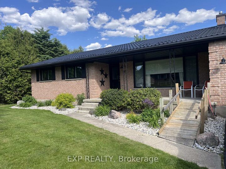 120 Huron Avenue — photo 1