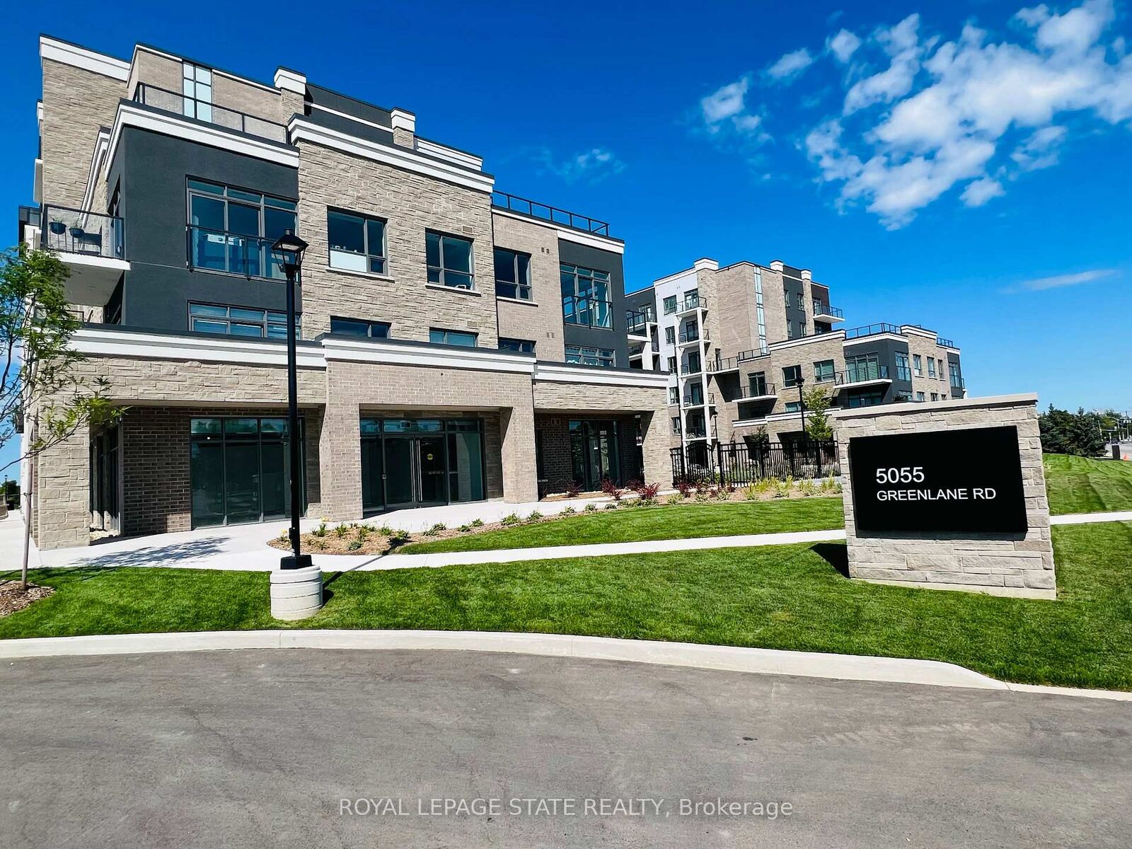 Property Photo:  5055 Greenlane Road 403  ON L0R 1B3 