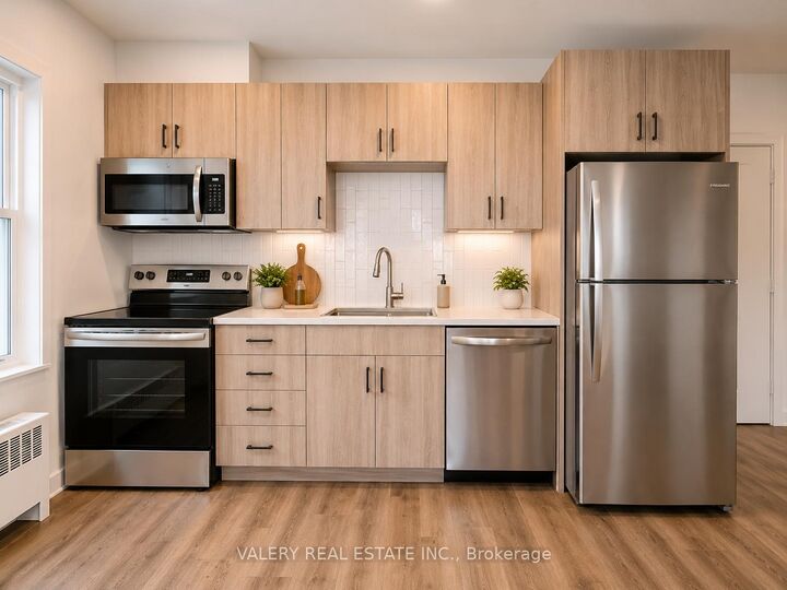 Property Photo:  155 King Street N 1508  ON N2J 0E8 