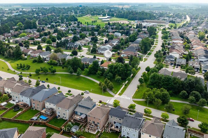 Property Photo: 441 Greenwood Street ON L9V 3B1