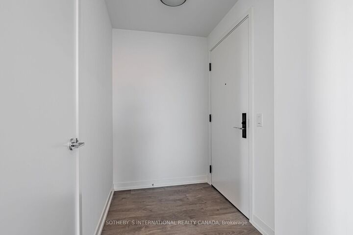 Property Photo:  270 Dufferin Street 303  ON M6K 1Z6 