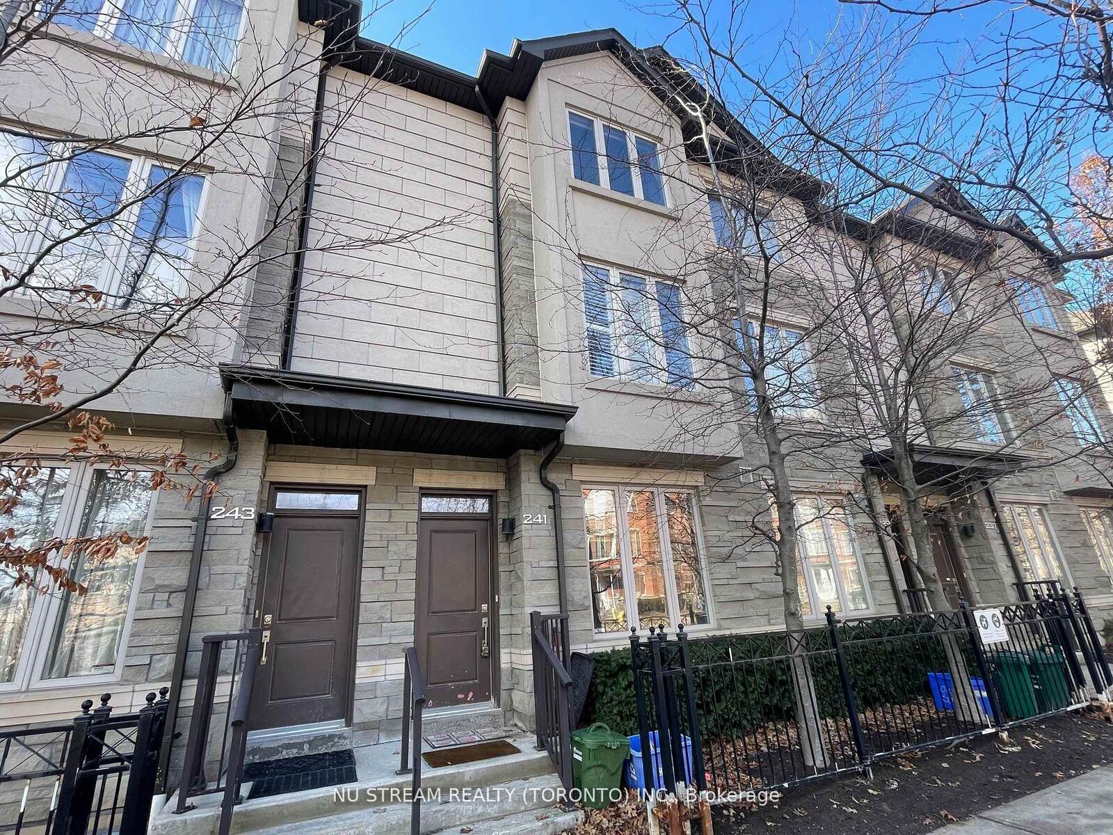 Property Photo:  241 South Park Road  ON L3T 0B6 