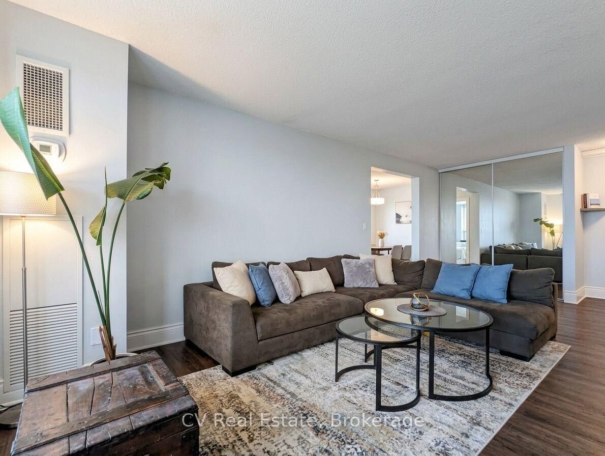 Property Photo:  135 Marlee Avenue 1204  ON M6B 4C6 