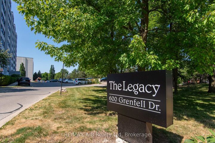 Property Photo:  600 Grenfell Drive W 407  ON N5X 2R8 