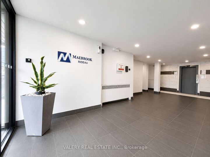 Property Photo:  50 Selkirk Street 00F  ON K1L 6M9 