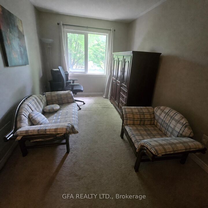 Property Photo:  2600 Glengarry Road 9  ON L5C 0A2 