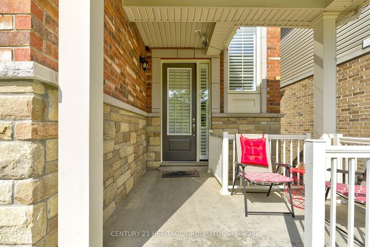 Property Photo:  32 Michaelis Street  ON L9R 0M8 