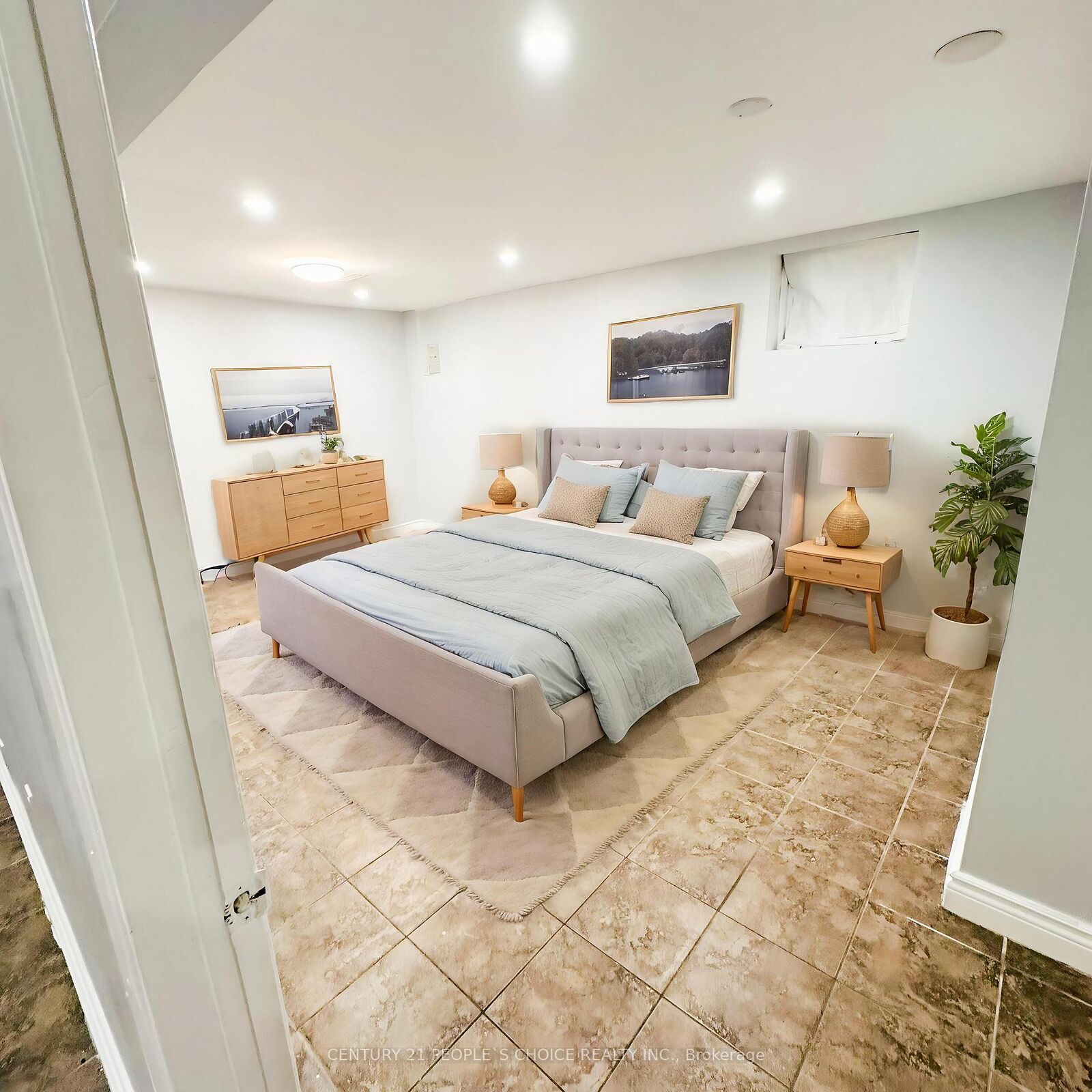 Property Photo:  41 Coomer Crescent  ON L1T 3C7 