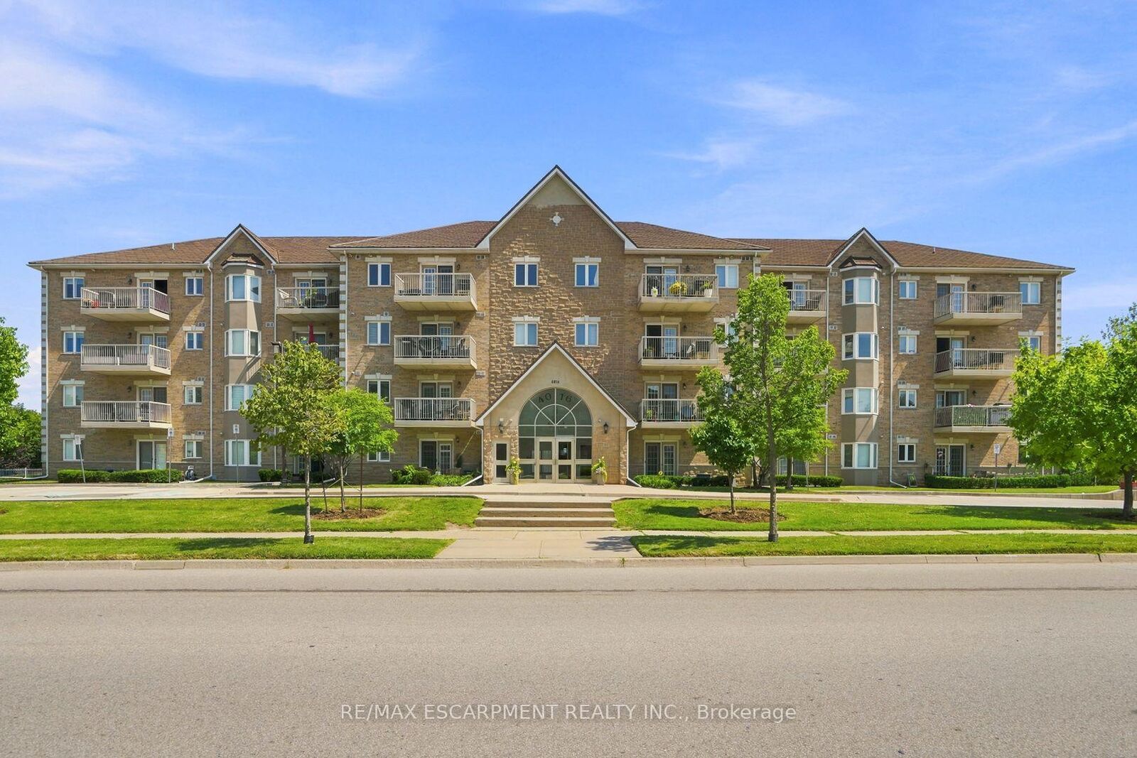 Property Photo:  4016 Kilmer Drive 101  ON L7M 5A7 