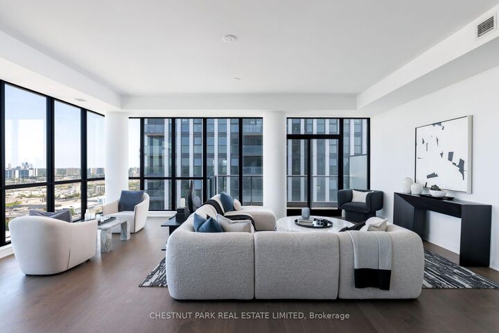 Property Photo:  33 Frederick Todd Way Lph01  ON M4G 0C9 