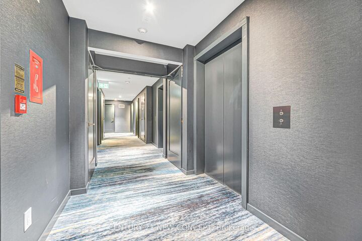 Property Photo:  28 Wellesley Street E 1902  ON M4Y 0C4 