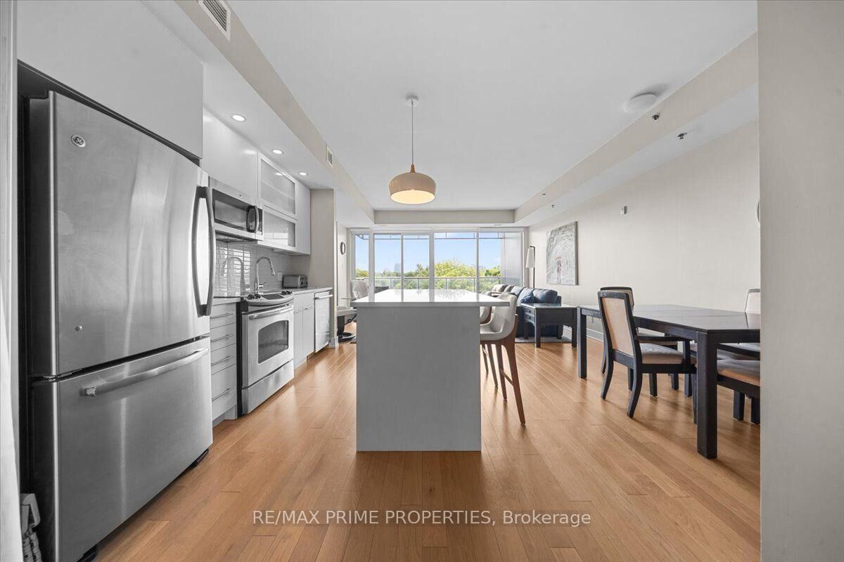 Property Photo: 98 Richmond Road 606 ON K1Z 6V9