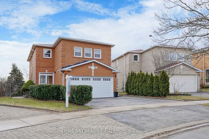 Property Photo:  37 Justus Drive  ON L4C 9Z8 