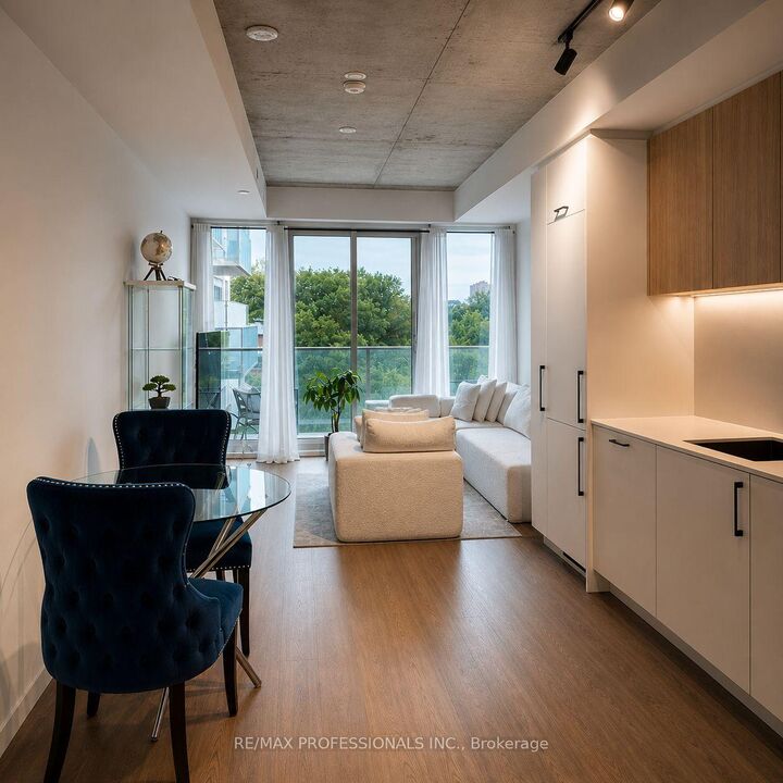 Property Photo:  689 The Queensway Street 301  ON M8Y 1L1 
