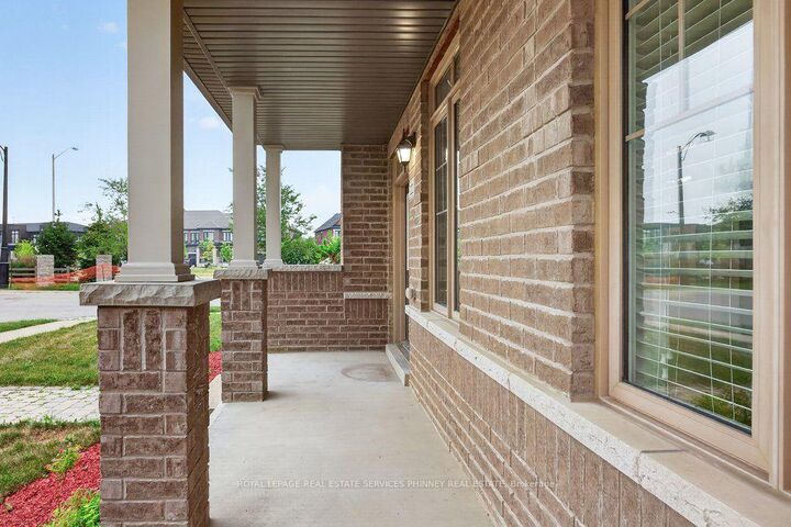 Property Photo:  222 Moody Drive  ON L4H 3Z6 