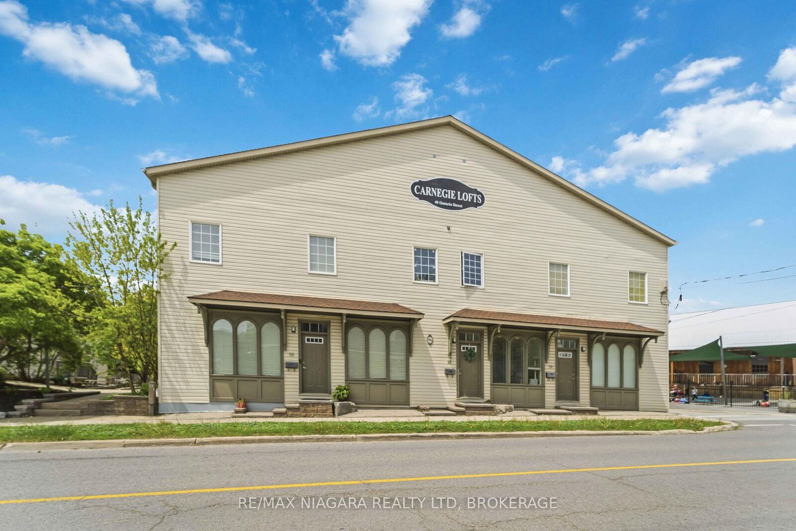 Property Photo: 49 Ontario Street 2 ON L3M 3H2