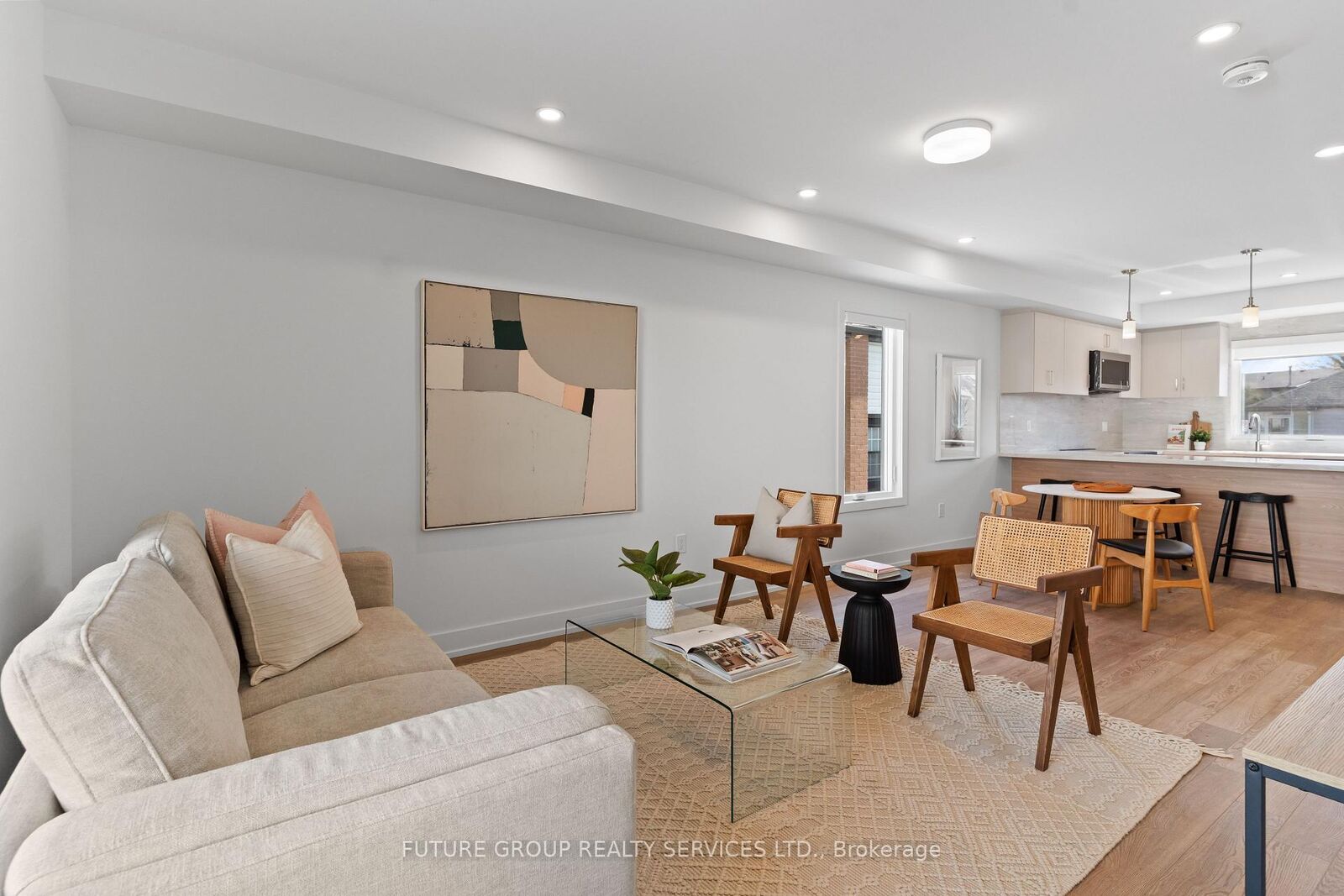 Property Photo:  15 Acorn Avenue Unit 1  ON M9B 3P7 
