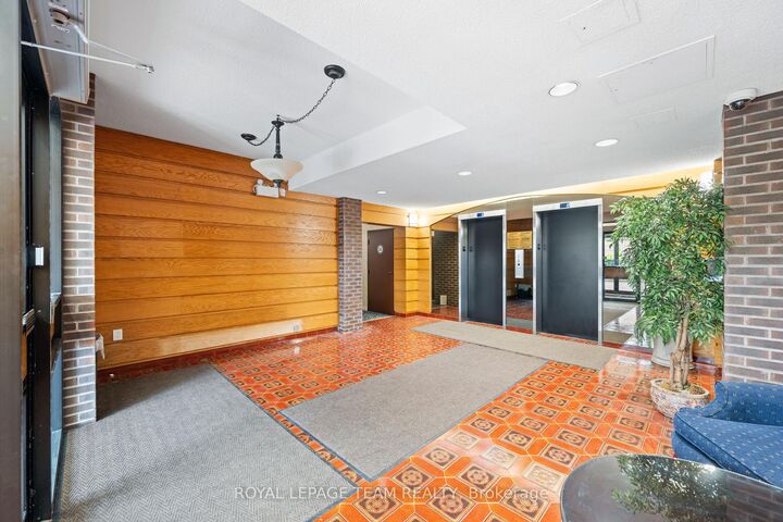 Property Photo:  1190 Richmond Road 804  ON K2B 8J3 