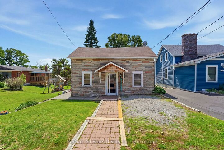 Property Photo: 106 Bond Street E ON K0M 1N0