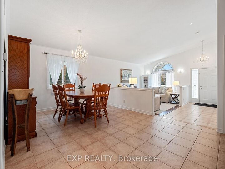 7090 Julie Drive — photo 1