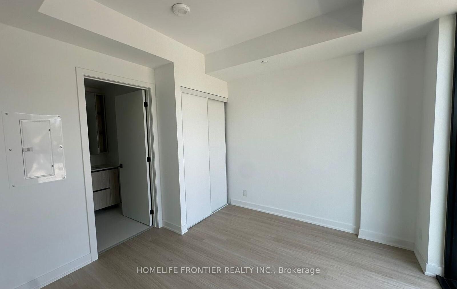Property Photo:  699 Sheppard Avenue E 221  ON M2K 0J5 