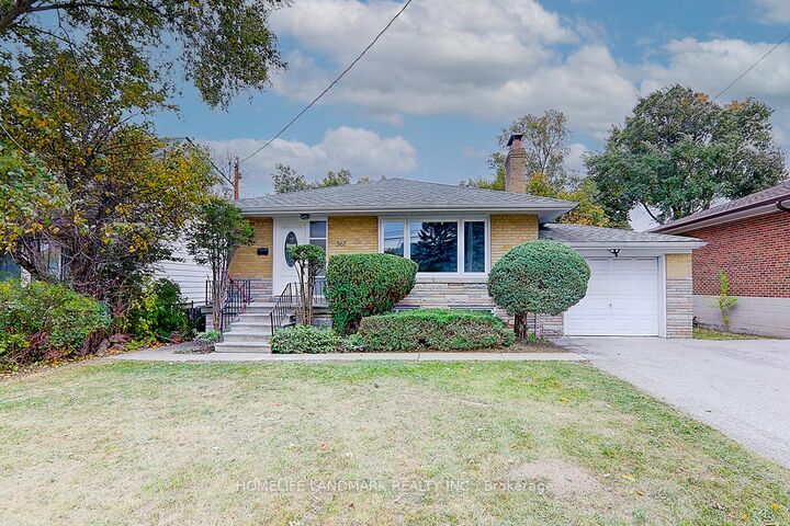 Property Photo: 367 Cummer Avenue ON M2M 2G3
