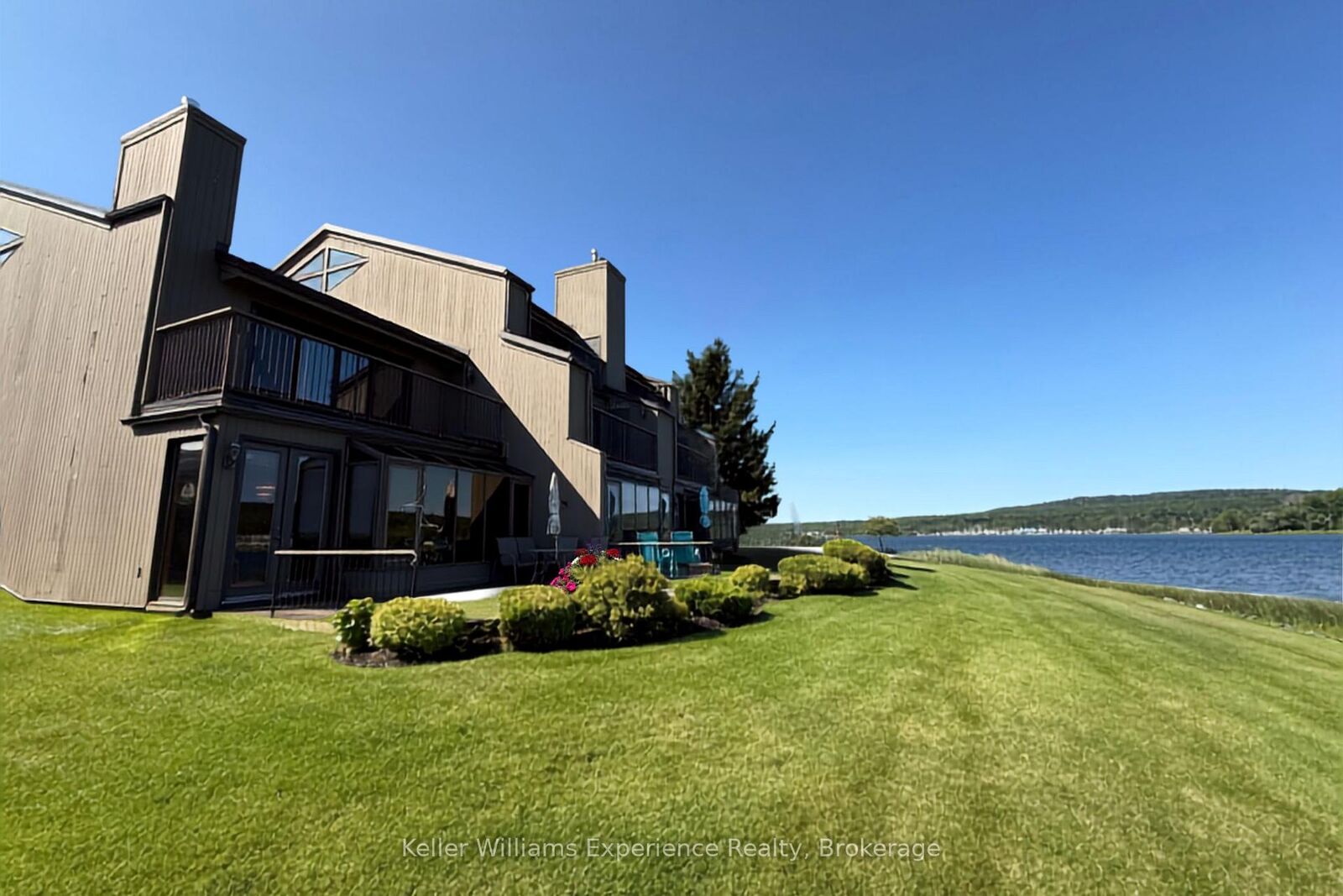 Property Photo:  8 Beck Boulevard 5  ON L9M 1C3 