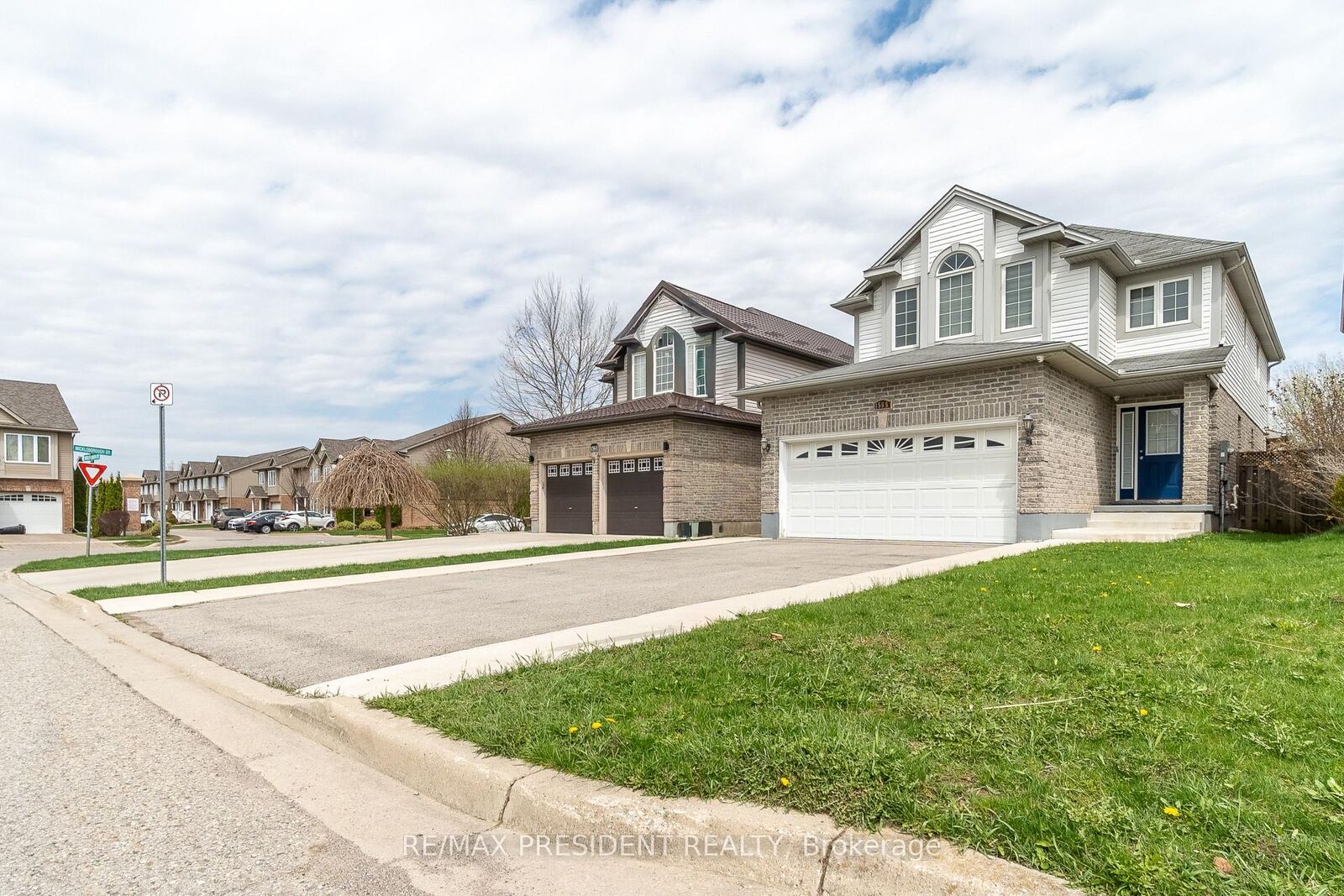 Property Photo: 1565 Mickleborough Court ON N6G 5R6