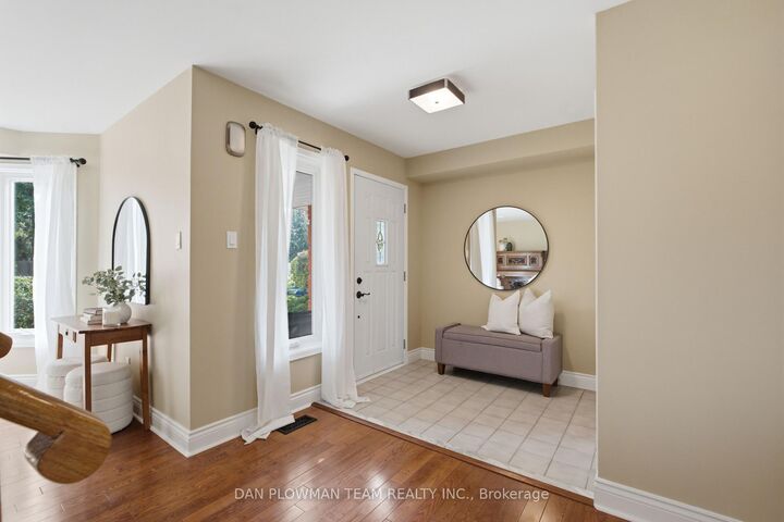 Property Photo: 6 Saddlebrook Court ON L1E 2C5