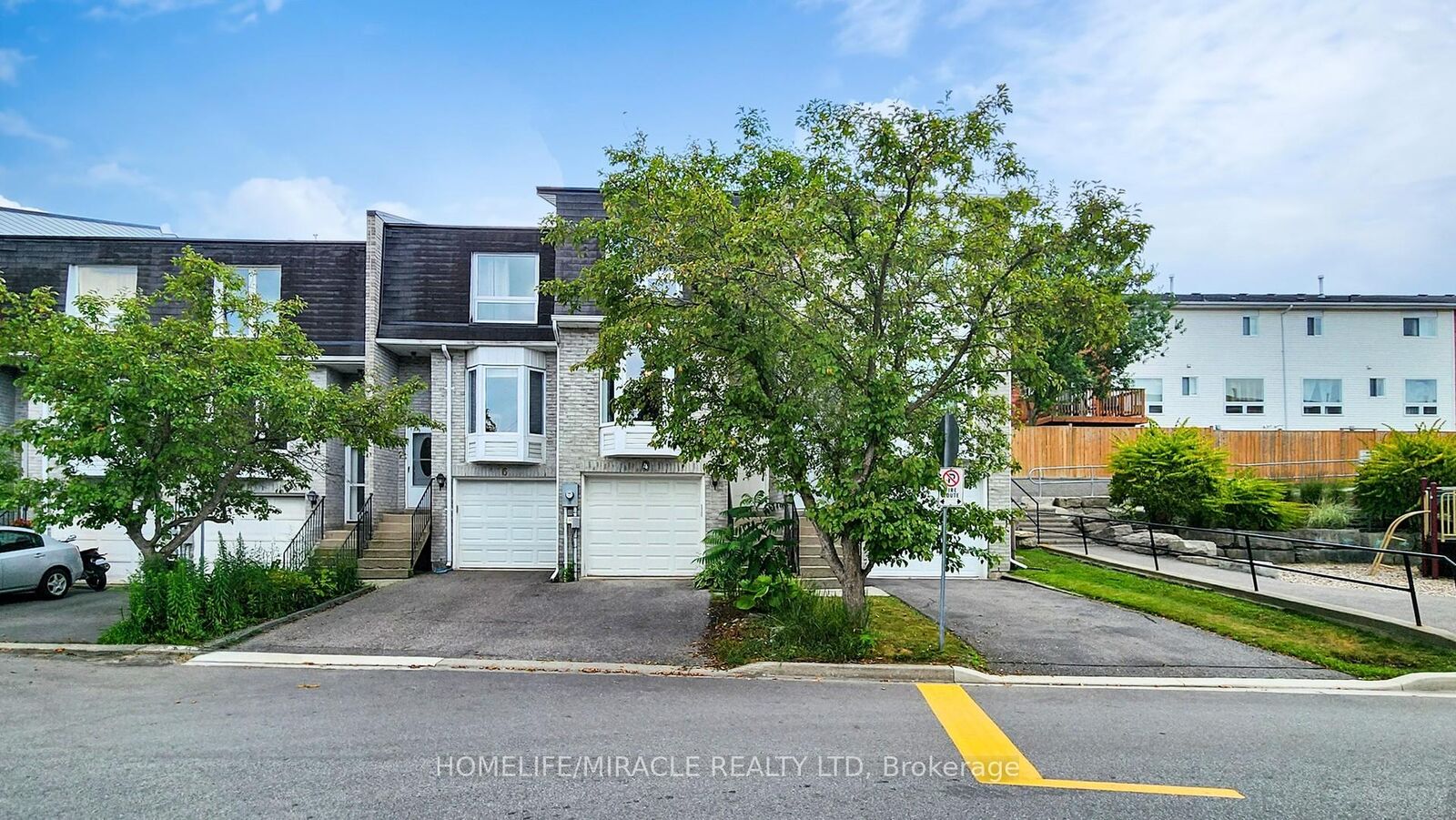 Property Photo: 4 William Curtis Circle ON L3Y 8L7