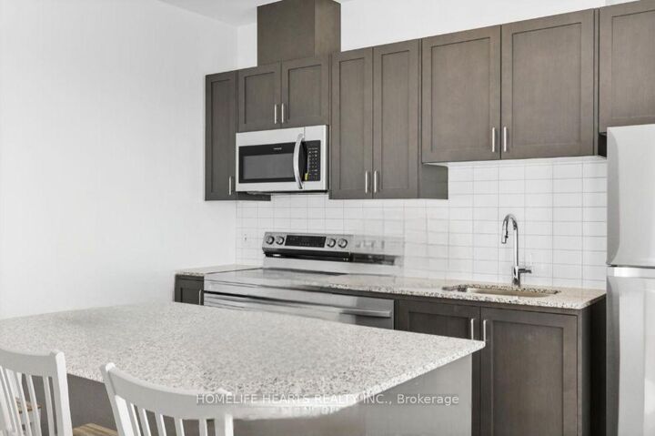 Property Photo:  3285 Carding Mill Trail 403  ON L6M 1S1 