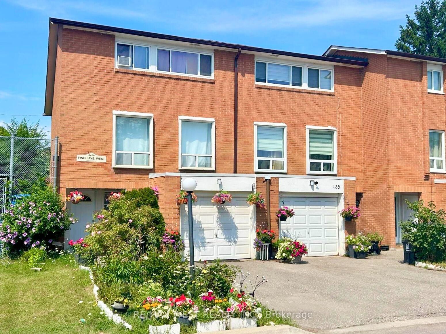 Property Photo:  6450 Finch Avenue W 134  ON M9V 1T4 