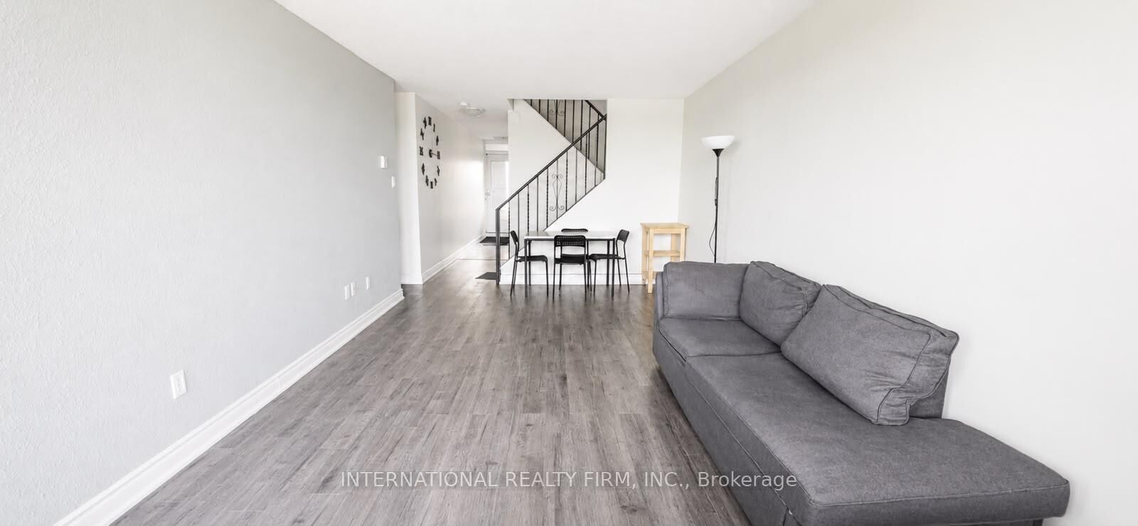 Property Photo: 40 Sunny Glenway 308 ON M3C 2Z2