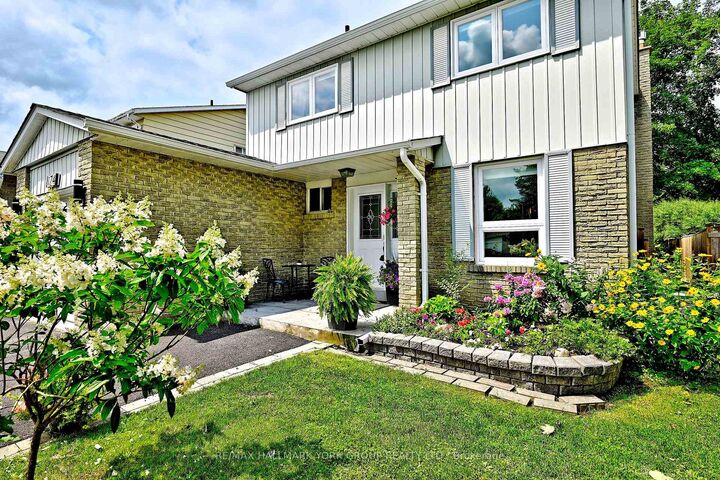 Property Photo:  174 Currey Crescent  ON L3Y 5M9 