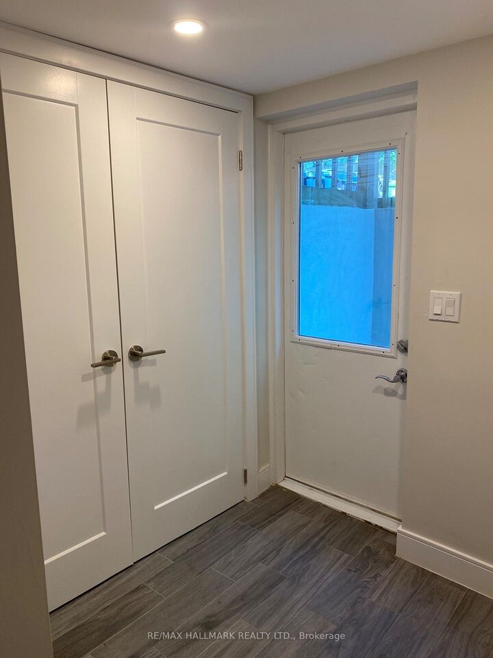 Property Photo: 14 Rosemount Avenue Lower ON M6H 2M1