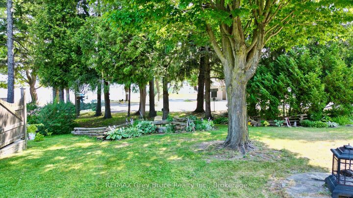 Property Photo:  2 Webster Street  ON N0H 1W0 