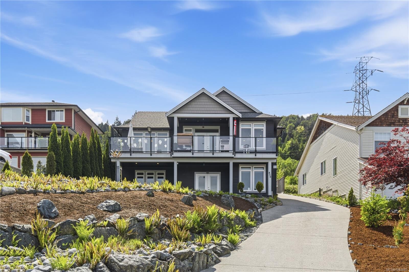 Property Photo: 456 Battie Dr BC V9G 1V9