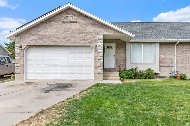 Property Photo:  1566 S 2000 E  UT 84660 