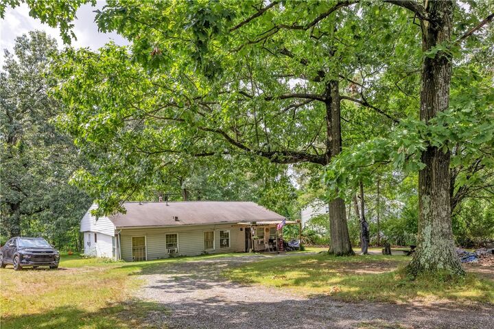 Property Photo:  125 Aiken Ln  PA 16046 
