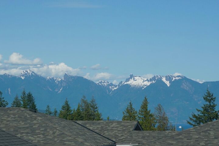 728 Gibsons Way 3 — photo 1